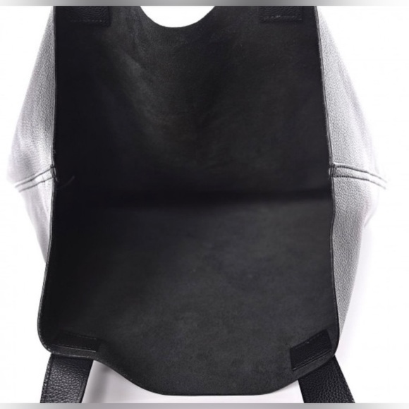 Gucci Logo Print Leather Tote Bag in Black Unisex - Picture 5 of 13